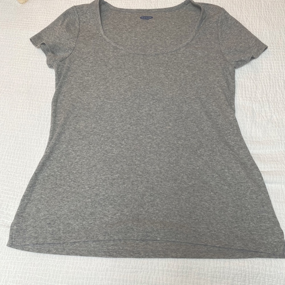 Old Navy Grey slim fit ribbed tee size large
